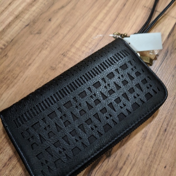 Black vegan leather wallet - new w/ tags! - Picture 2 of 4